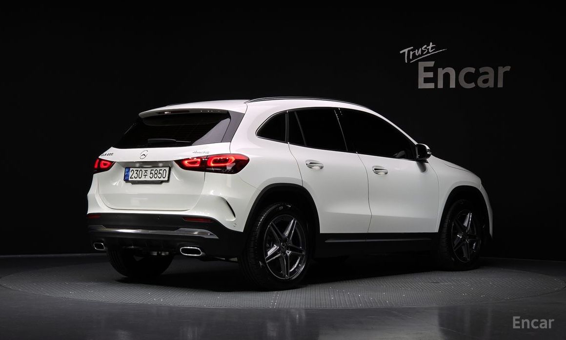  Mercedes-Benz GLA-Class