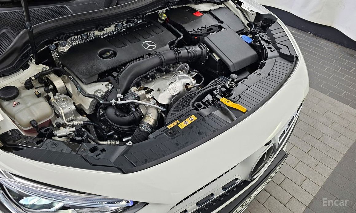  Mercedes-Benz GLA-Class