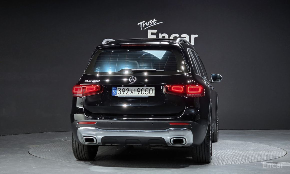  Mercedes-Benz GLB-Class