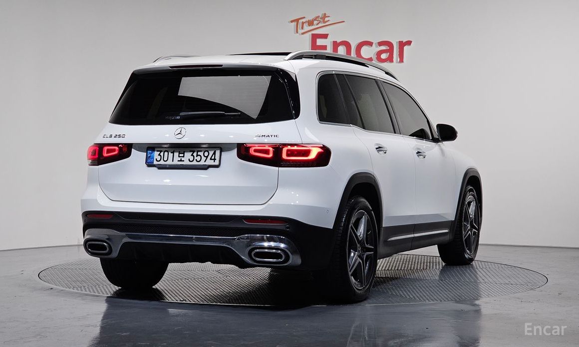  Mercedes-Benz GLB-Class