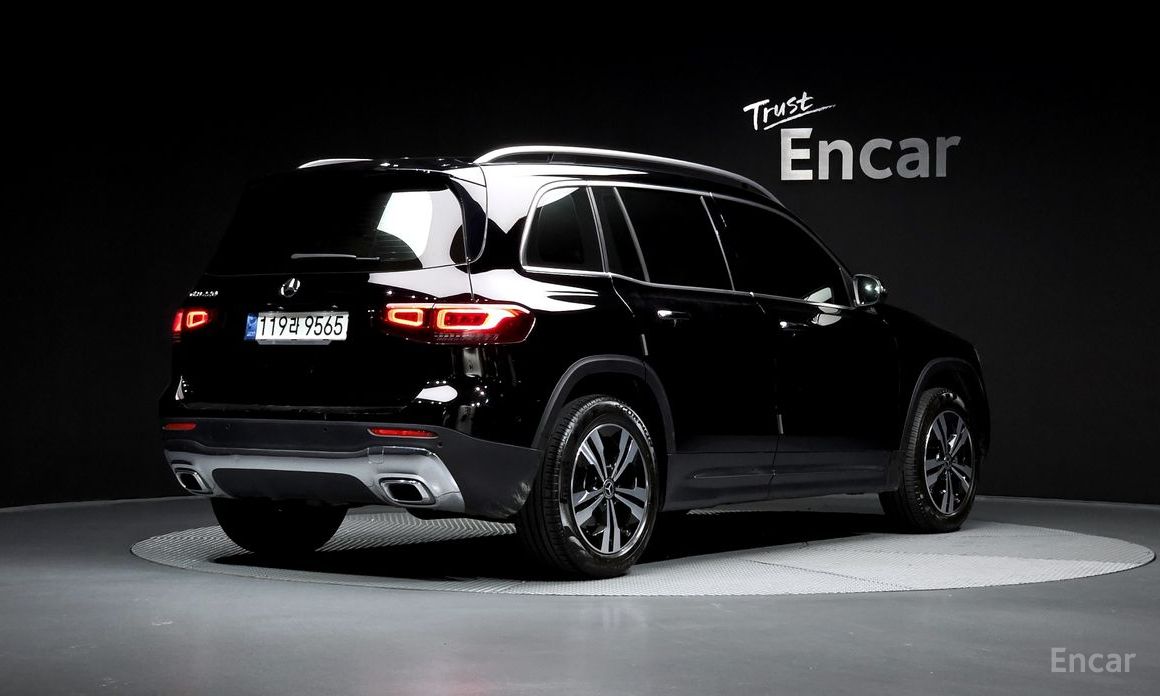  Mercedes-Benz GLB-Class