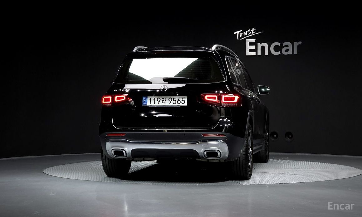  Mercedes-Benz GLB-Class