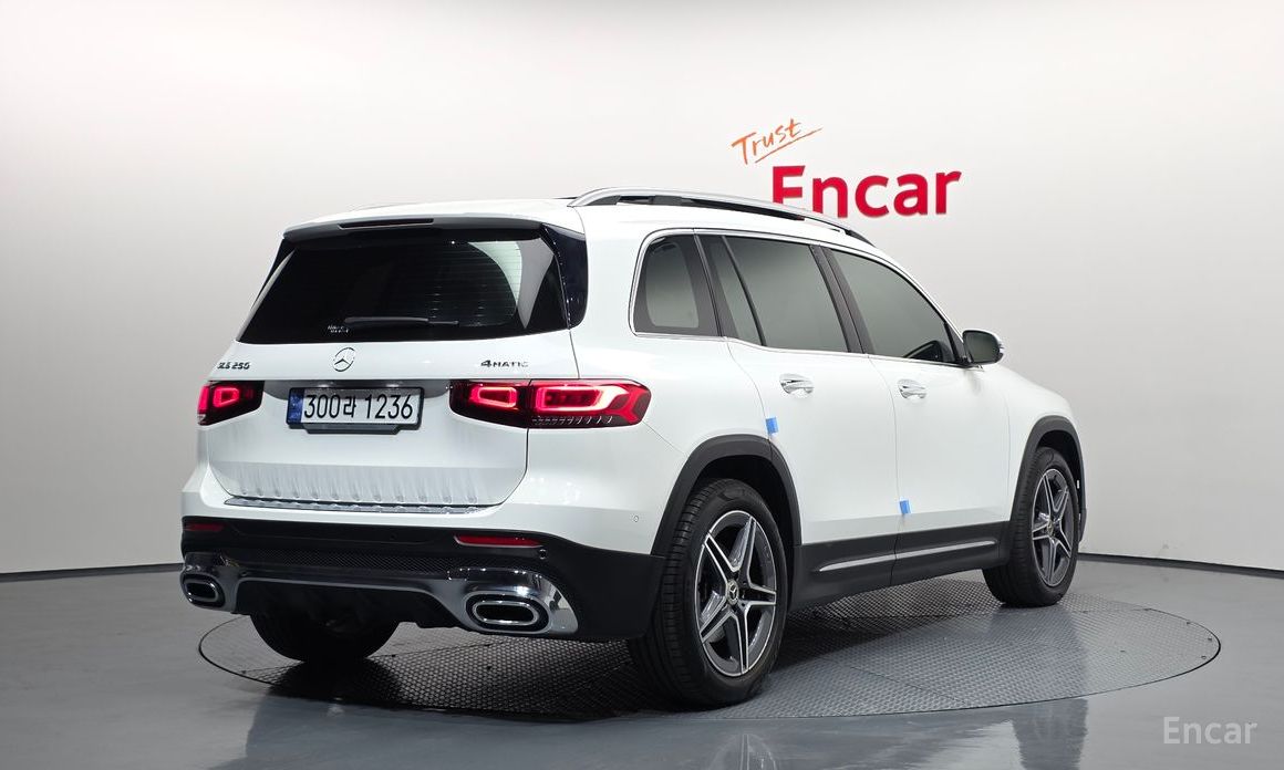  Mercedes-Benz GLB-Class