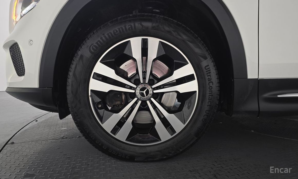  Mercedes-Benz GLB-Class