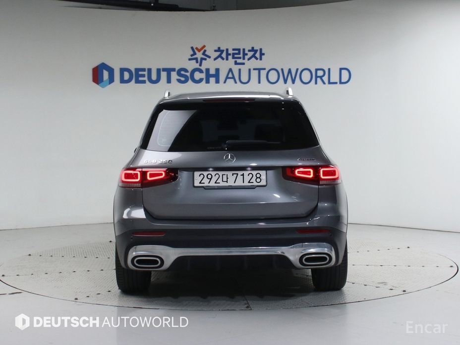  Mercedes-Benz GLB-Class