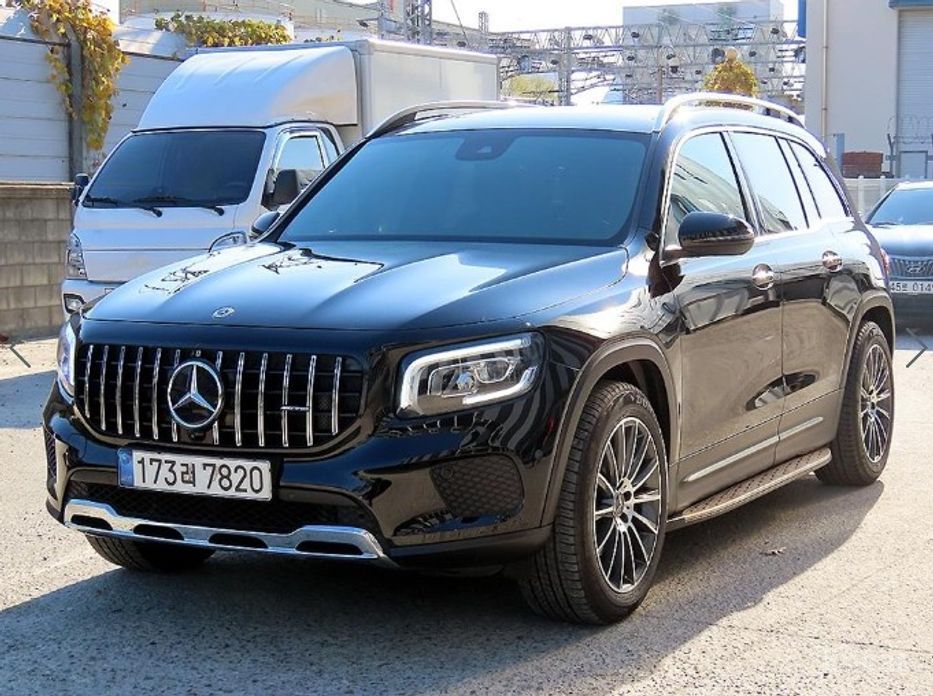  Mercedes-Benz GLB-Class