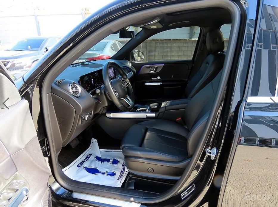  Mercedes-Benz GLB-Class