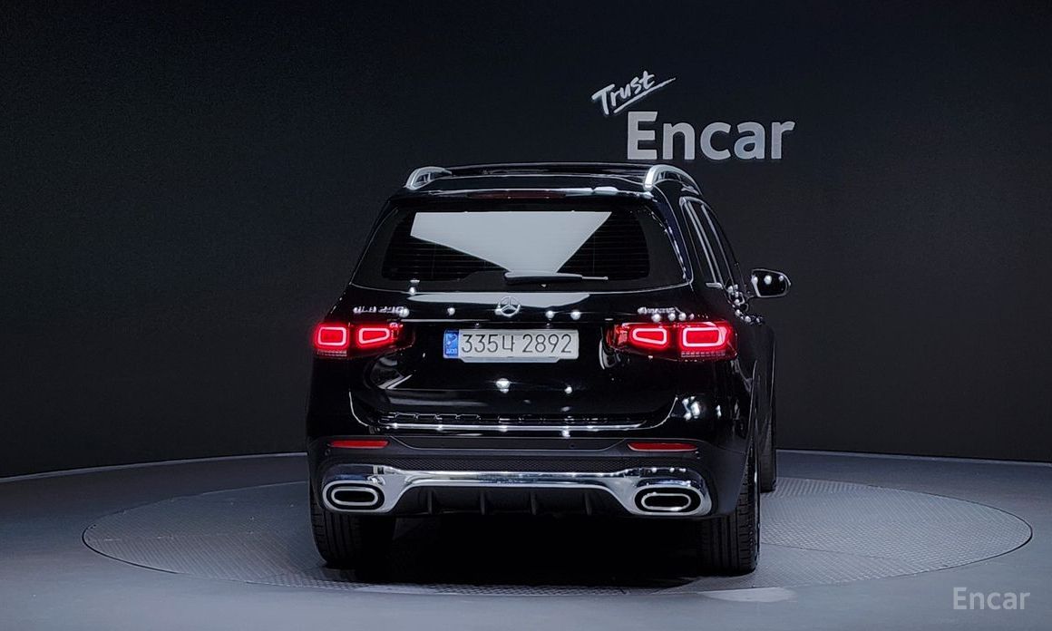  Mercedes-Benz GLB-Class