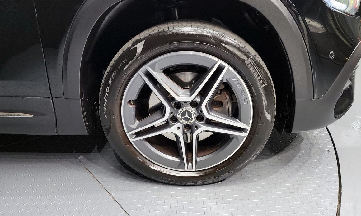  Mercedes-Benz GLB-Class