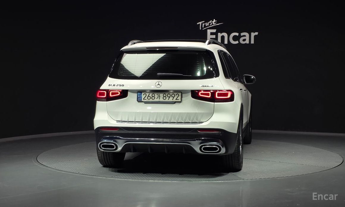  Mercedes-Benz GLB-Class