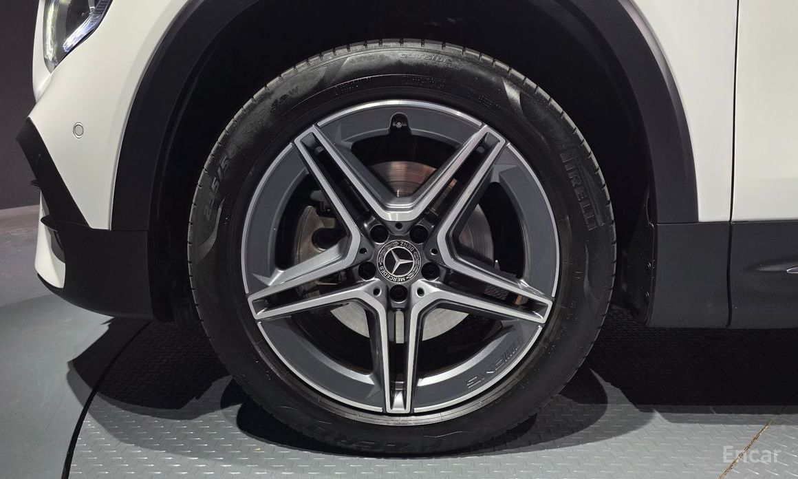  Mercedes-Benz GLB-Class