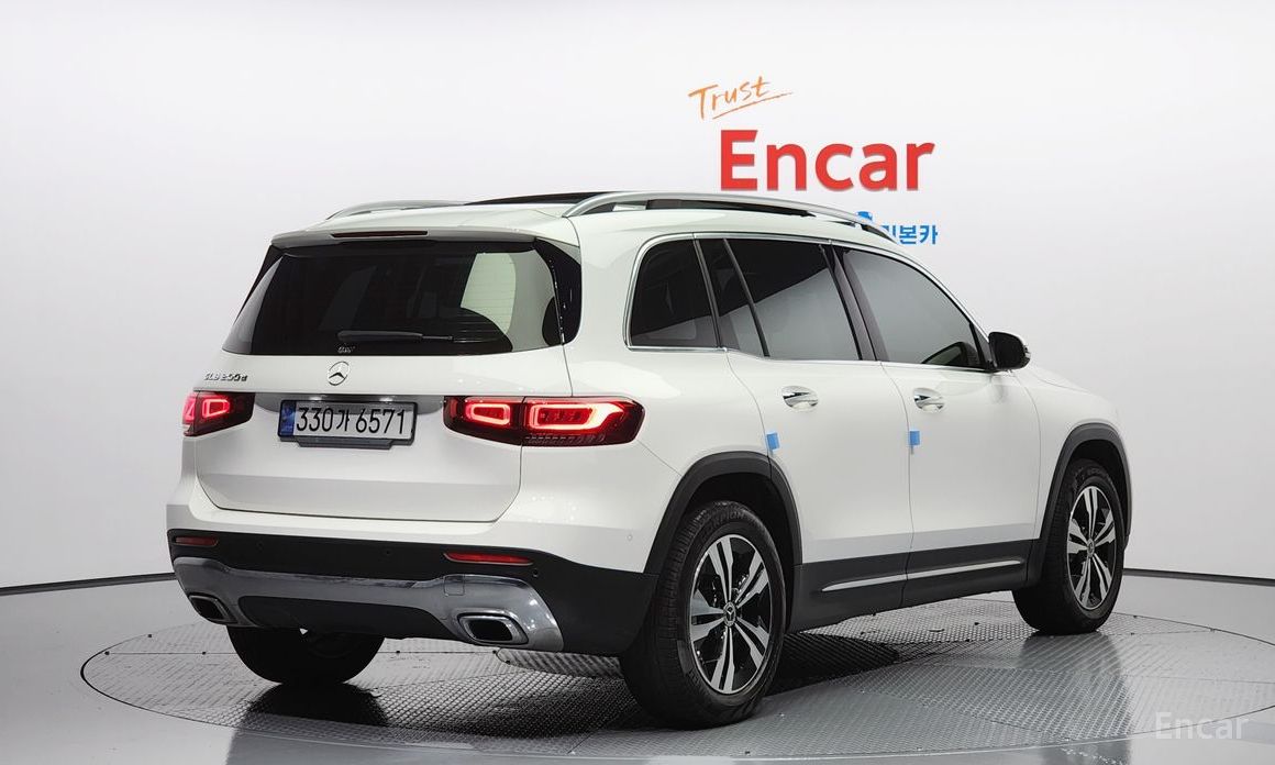  Mercedes-Benz GLB-Class