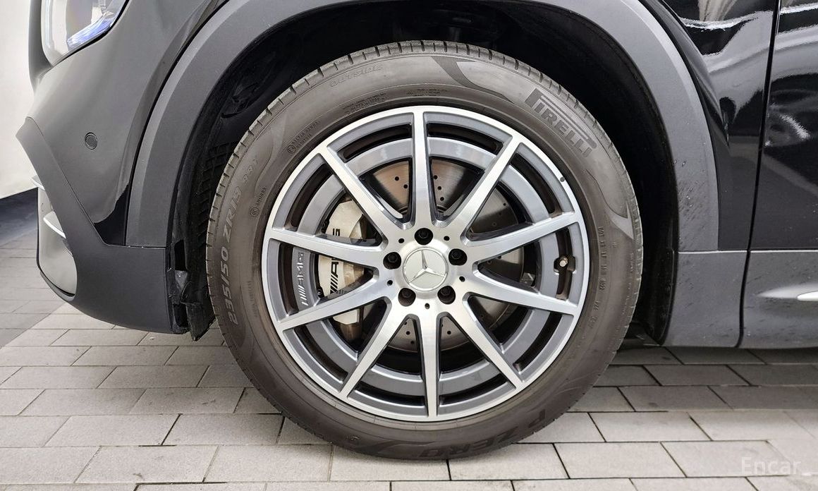  Mercedes-Benz GLB-Class