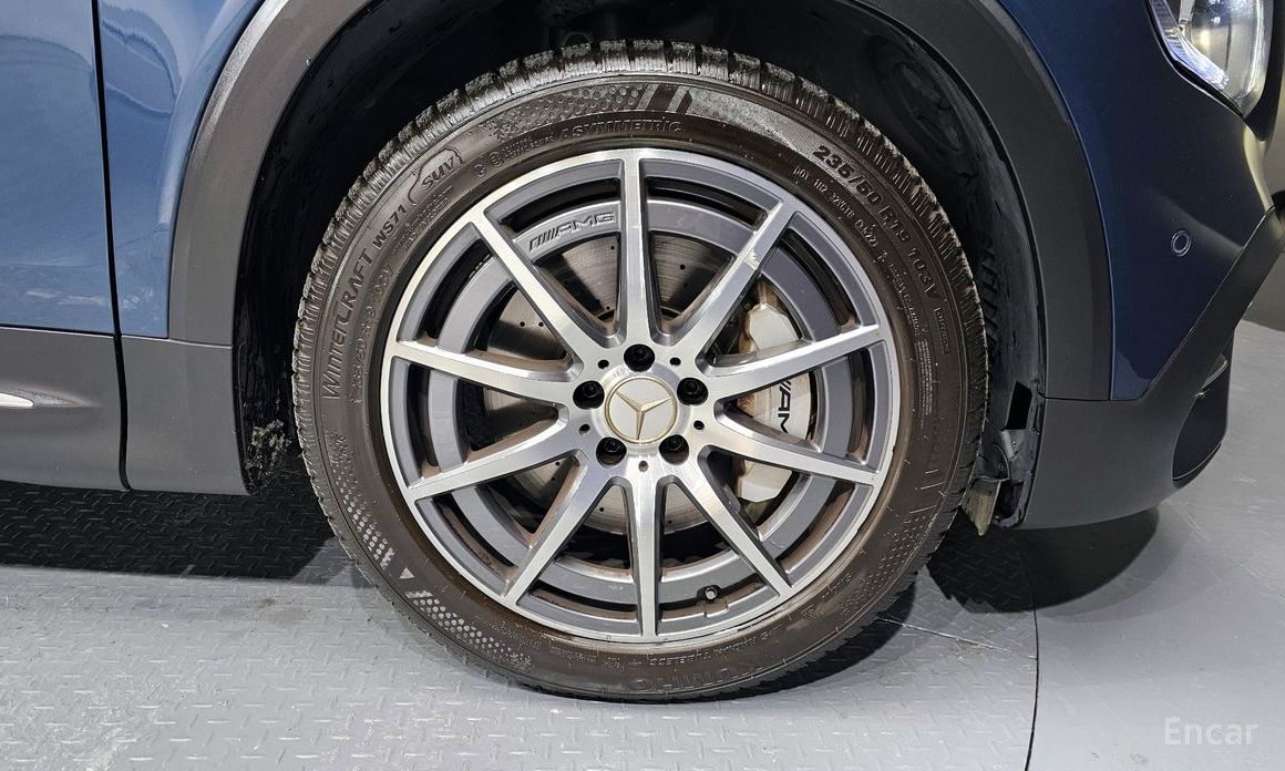  Mercedes-Benz GLB-Class