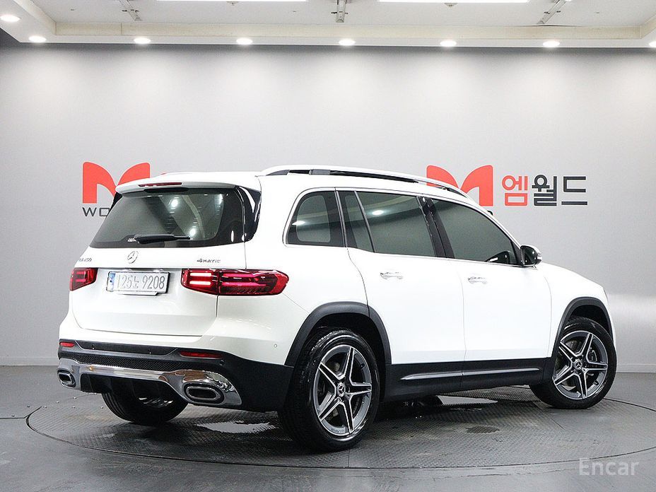  Mercedes-Benz GLB-Class