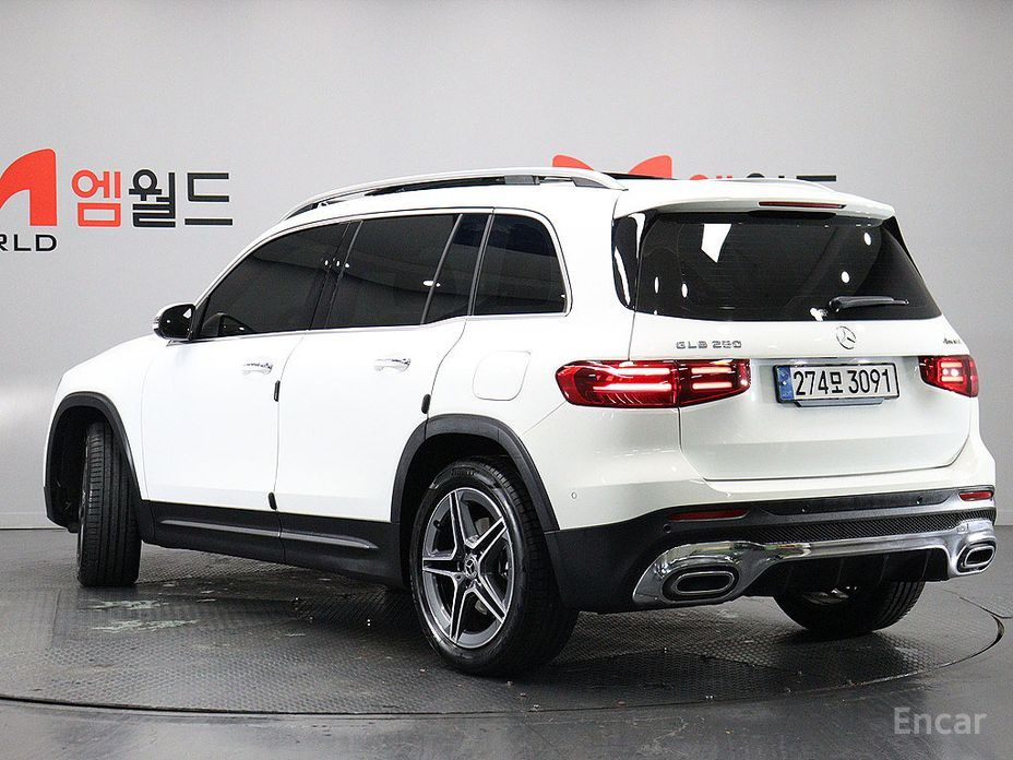  Mercedes-Benz GLB-Class