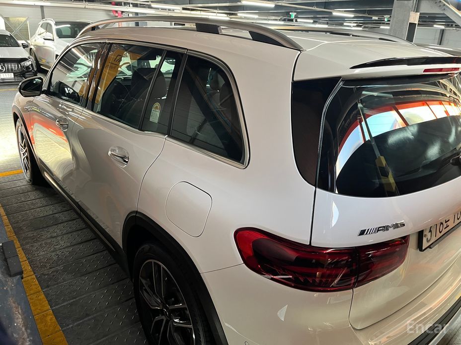  Mercedes-Benz GLB-Class