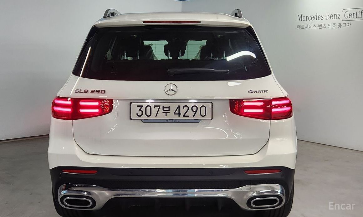  Mercedes-Benz GLB-Class