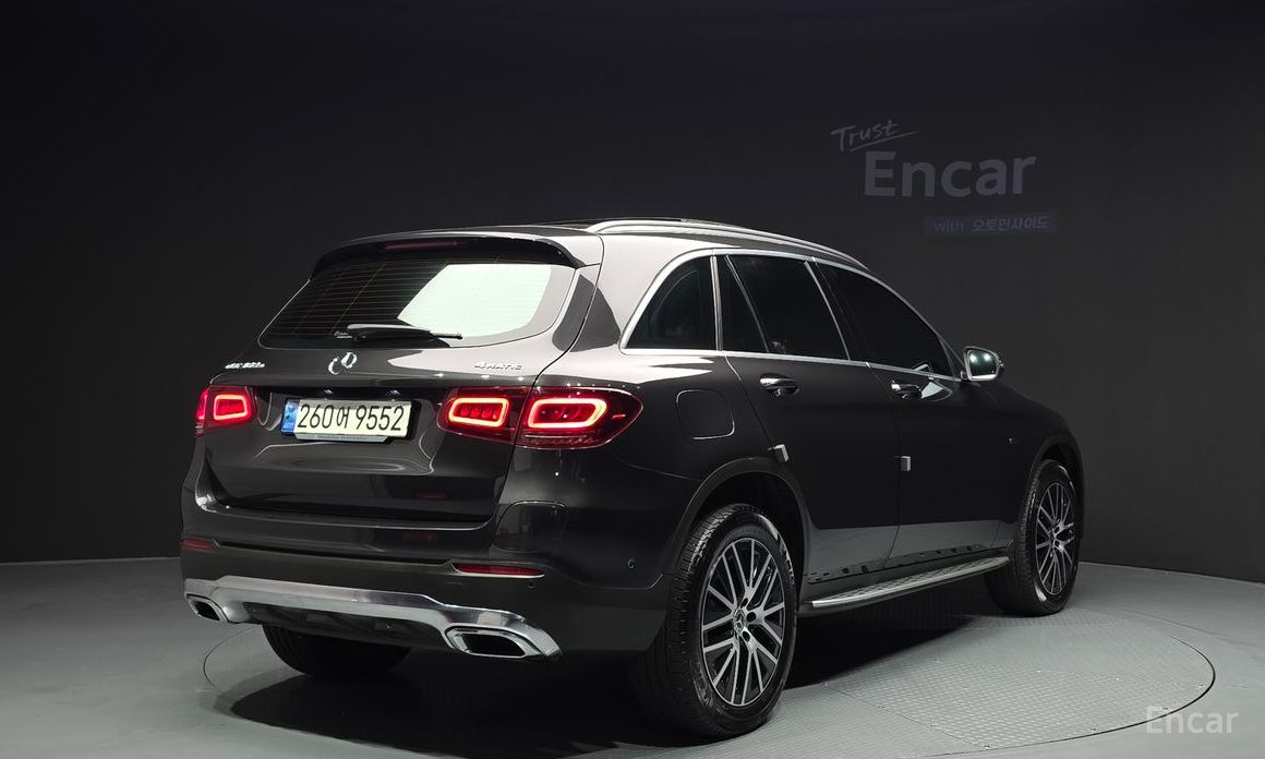  Mercedes-Benz GLC-Class