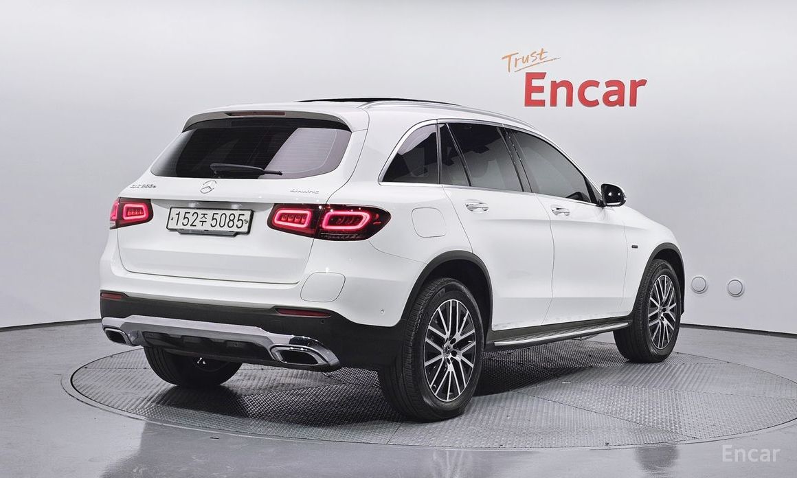  Mercedes-Benz GLC-Class