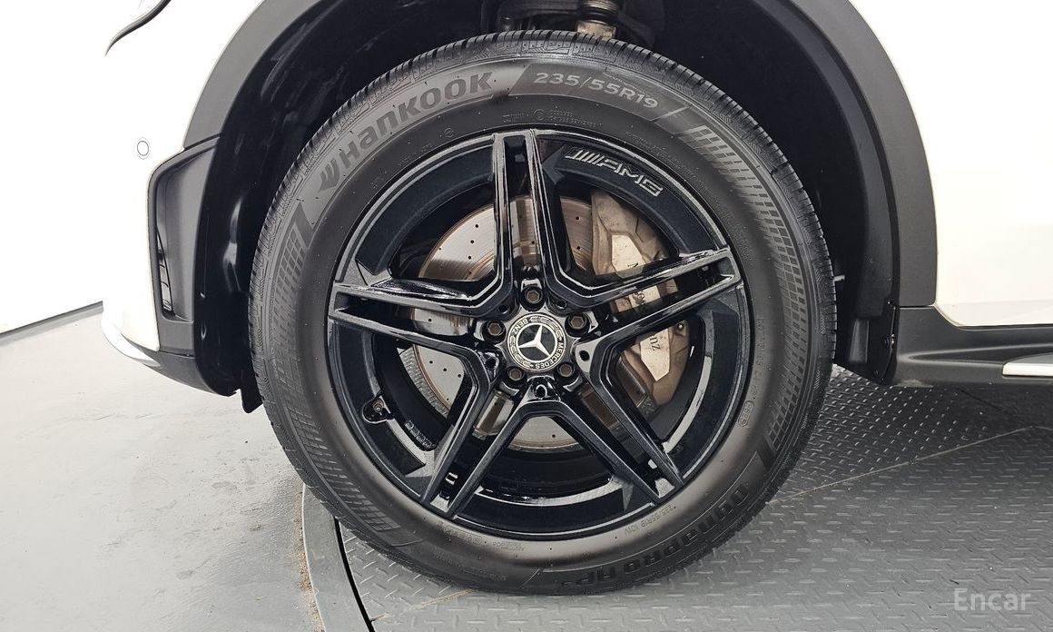  Mercedes-Benz GLC-Class