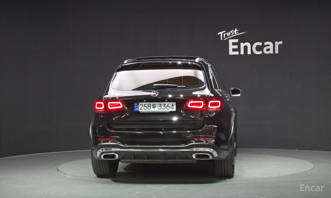  Mercedes-Benz GLC-Class