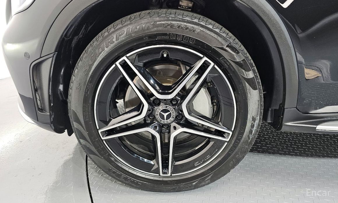  Mercedes-Benz GLC-Class