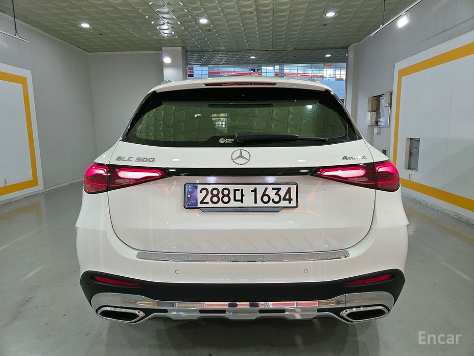  Mercedes-Benz GLC-Class