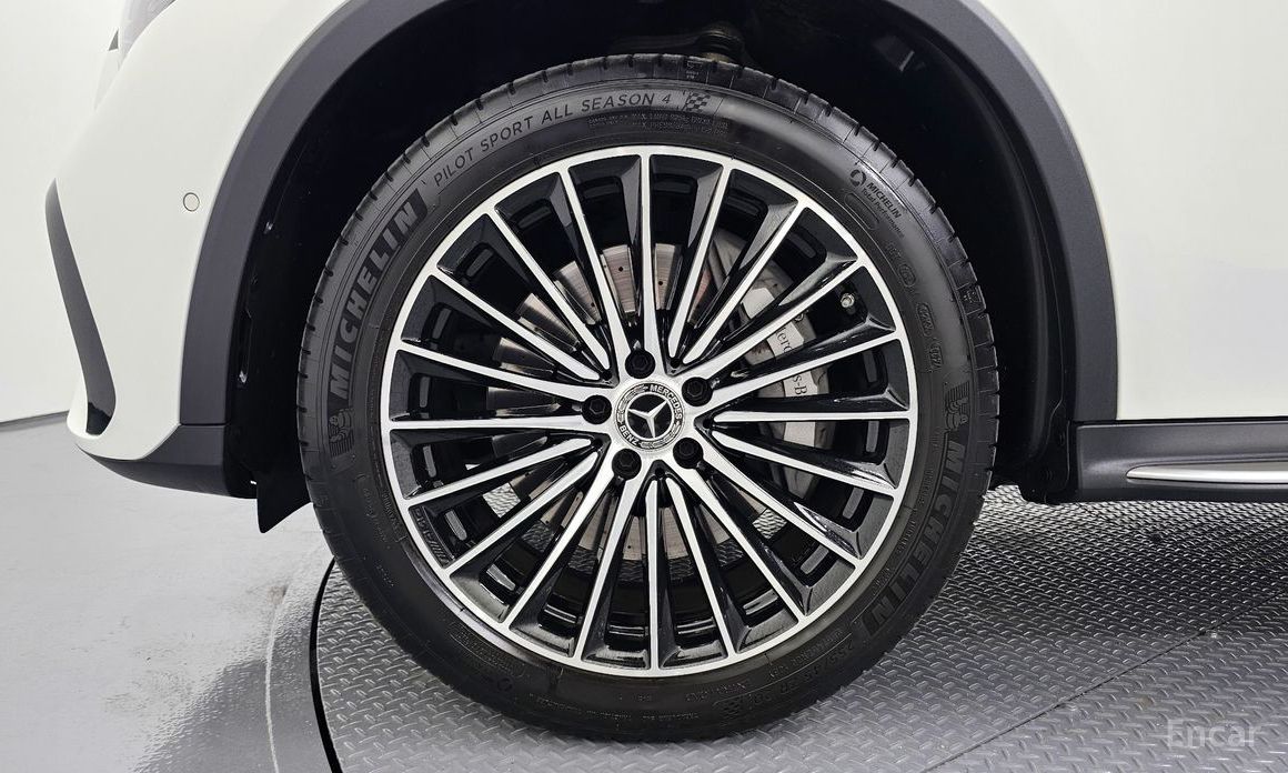  Mercedes-Benz GLC-Class