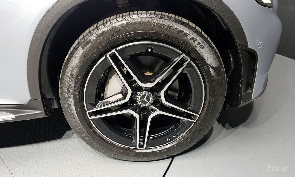  Mercedes-Benz GLC-Class