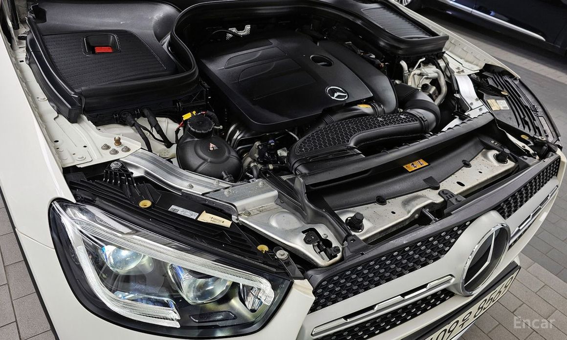  Mercedes-Benz GLC-Class