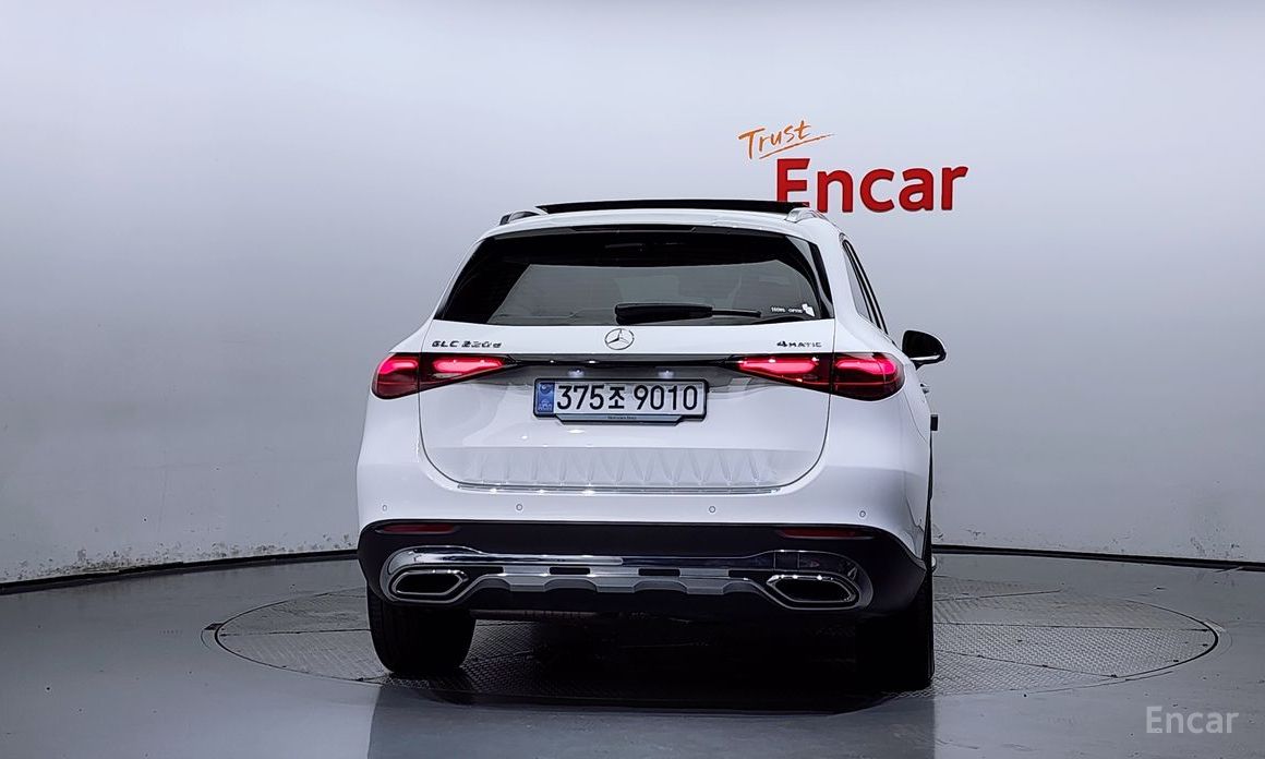  Mercedes-Benz GLC-Class