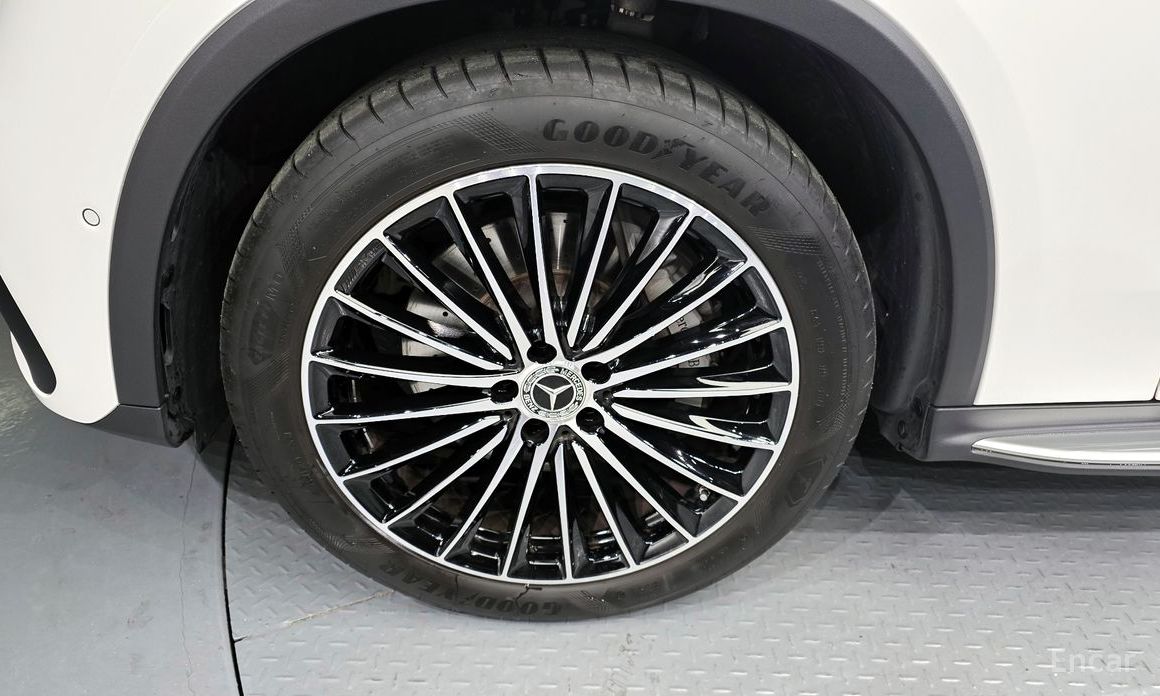  Mercedes-Benz GLC-Class