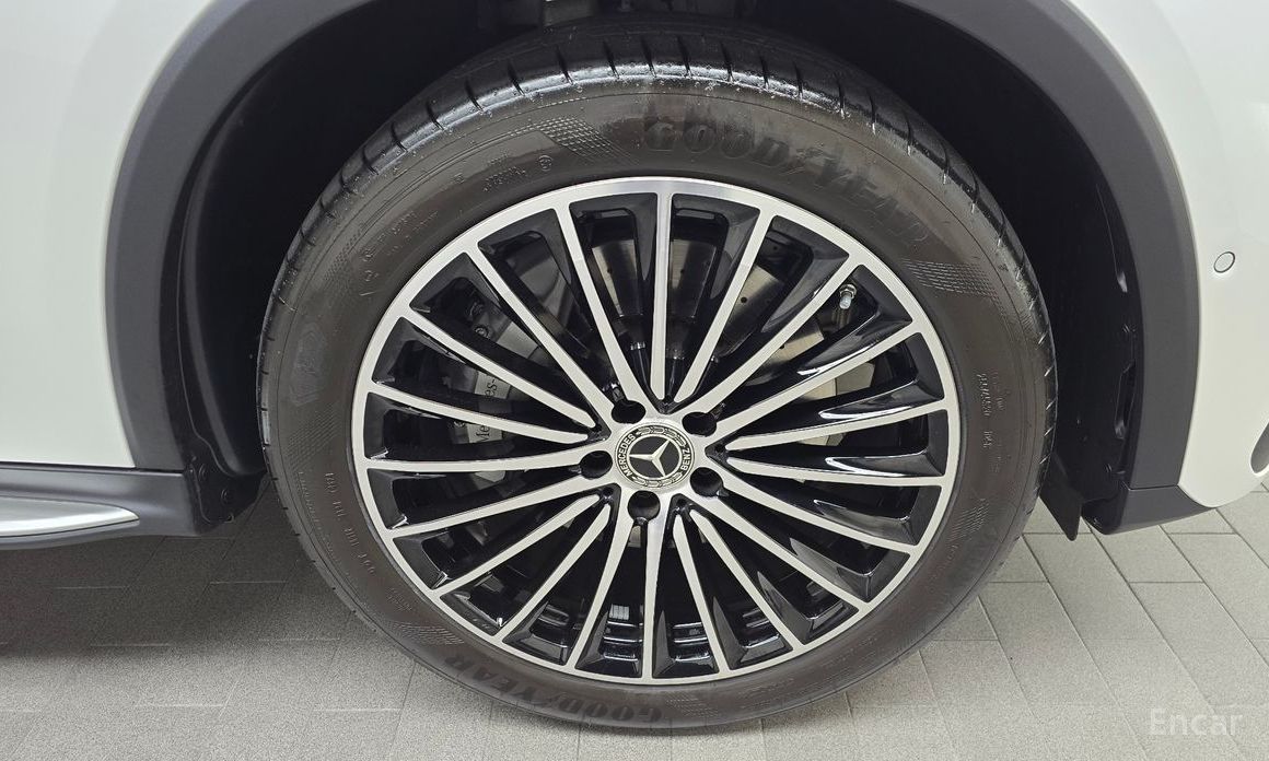  Mercedes-Benz GLC-Class