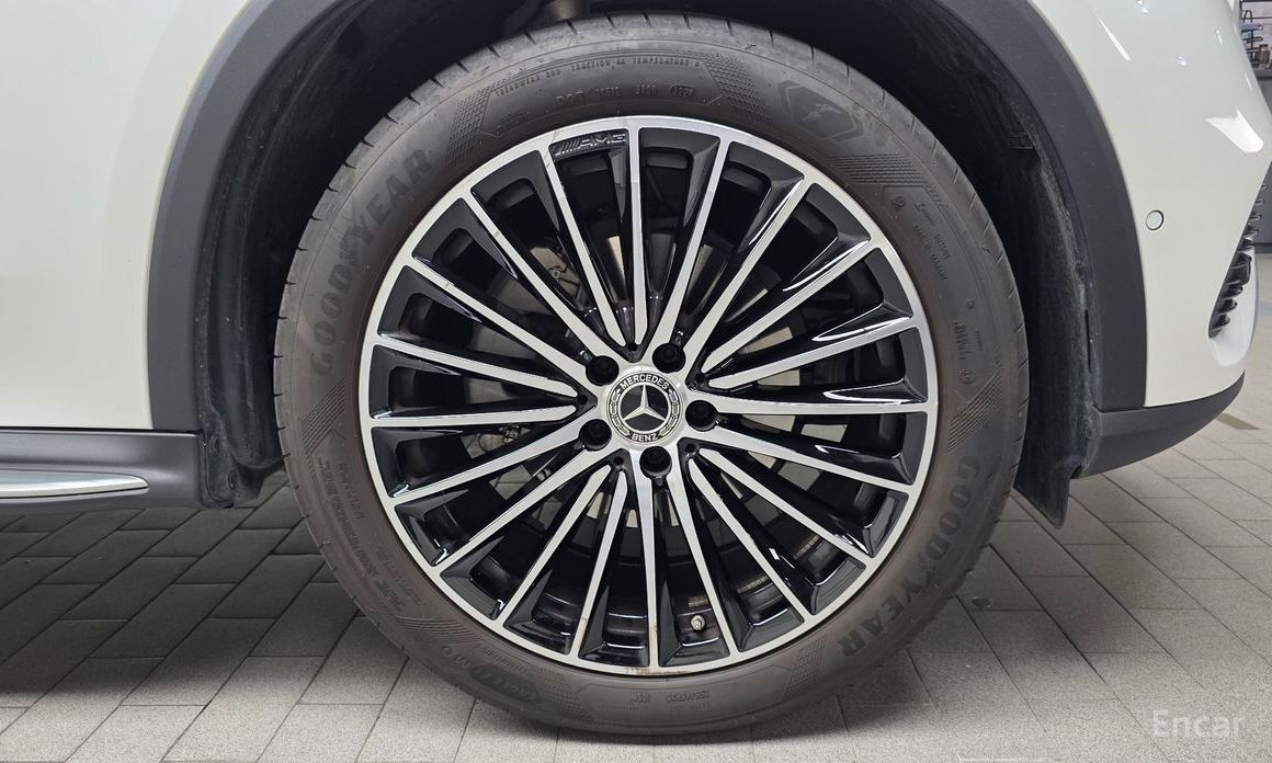  Mercedes-Benz GLC-Class