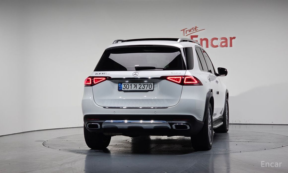 Mercedes-Benz GLE-Class