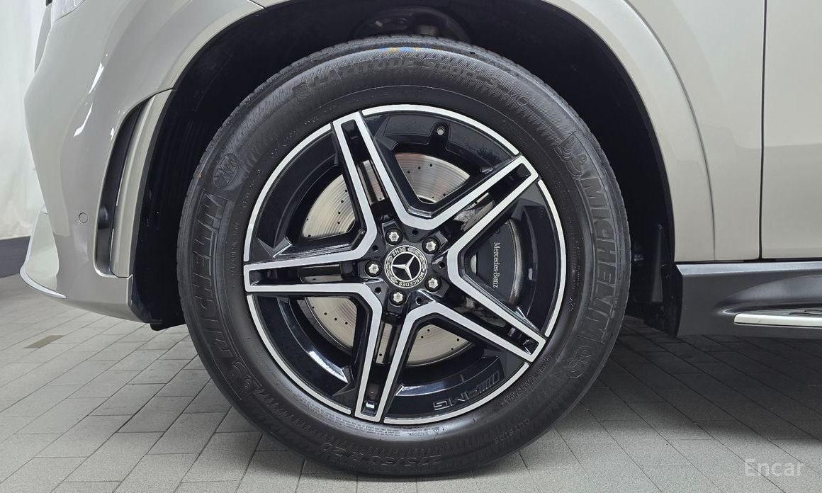  Mercedes-Benz GLE-Class