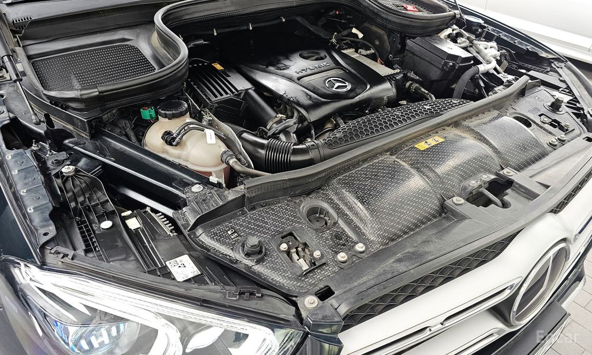  Mercedes-Benz GLE-Class