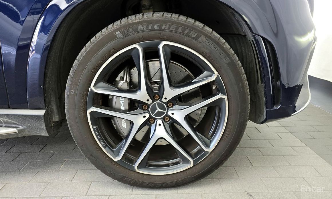  Mercedes-Benz GLE-Class