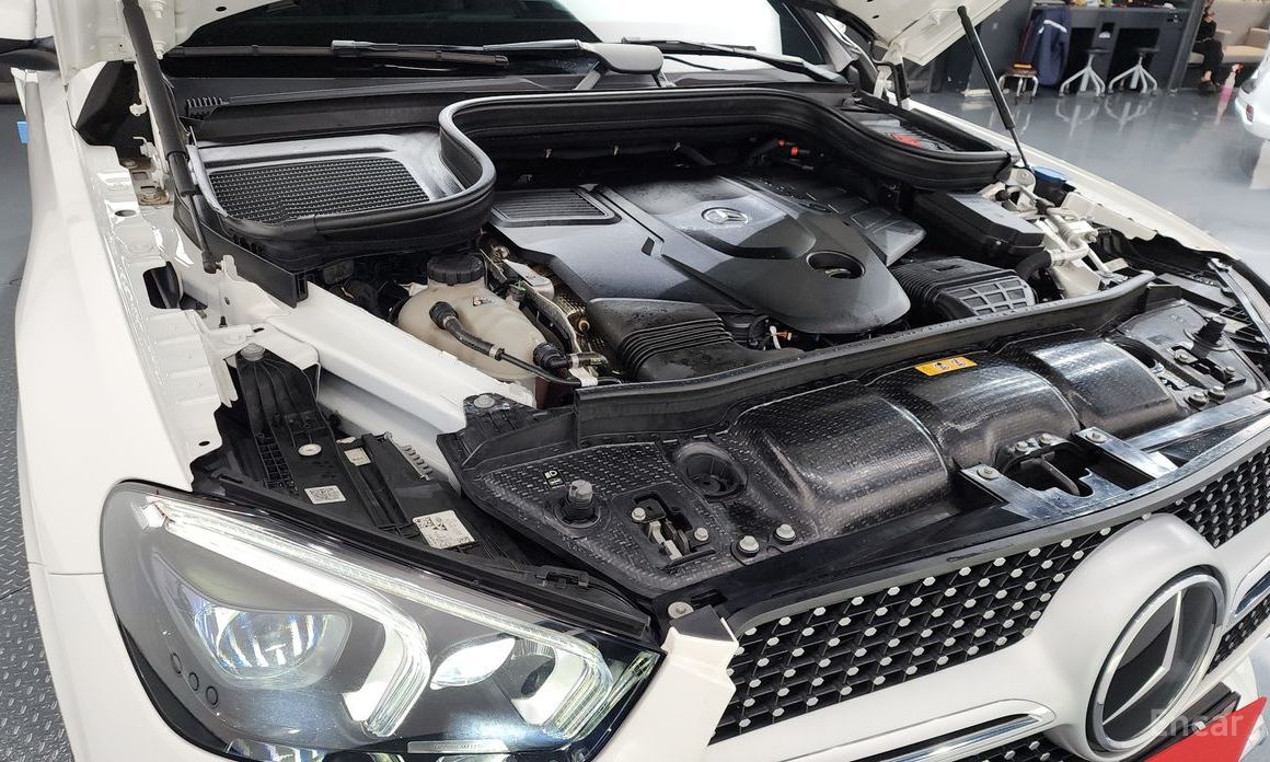  Mercedes-Benz GLE-Class