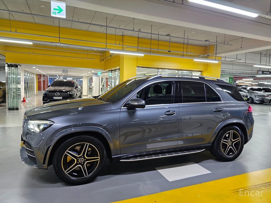  Mercedes-Benz GLE-Class