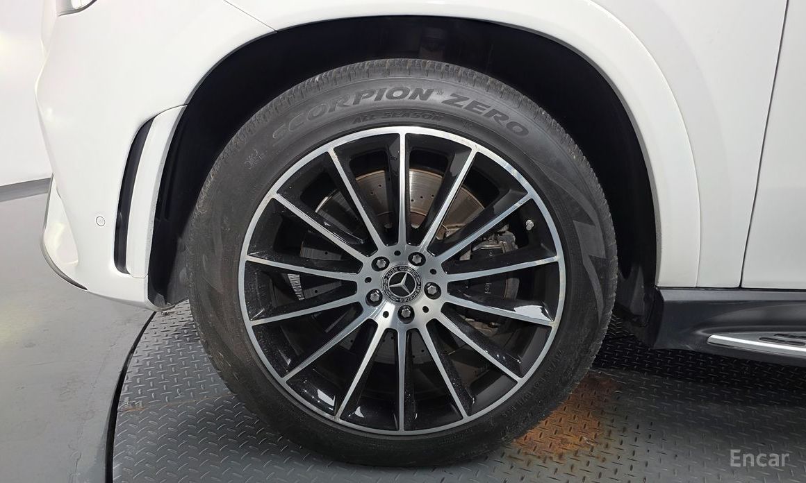  Mercedes-Benz GLE-Class