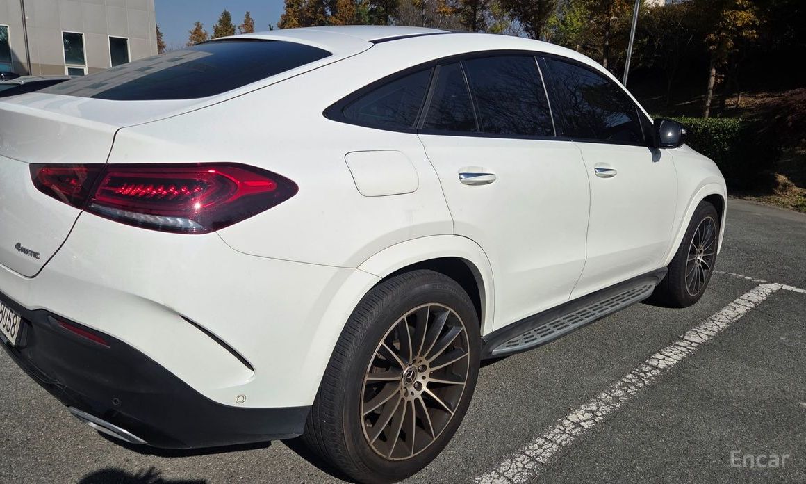  Mercedes-Benz GLE-Class