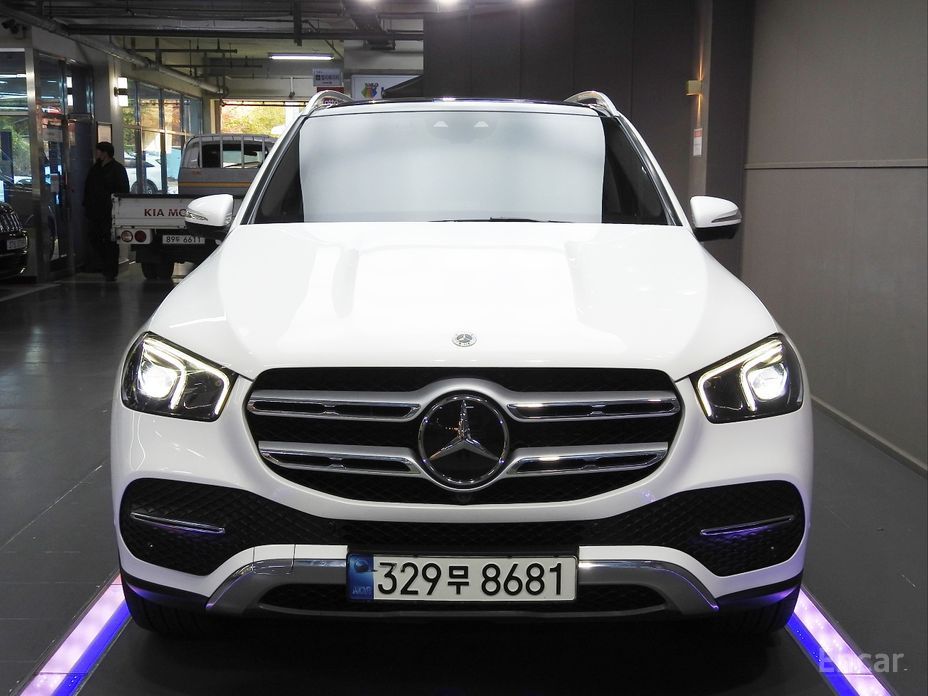  Mercedes-Benz GLE-Class
