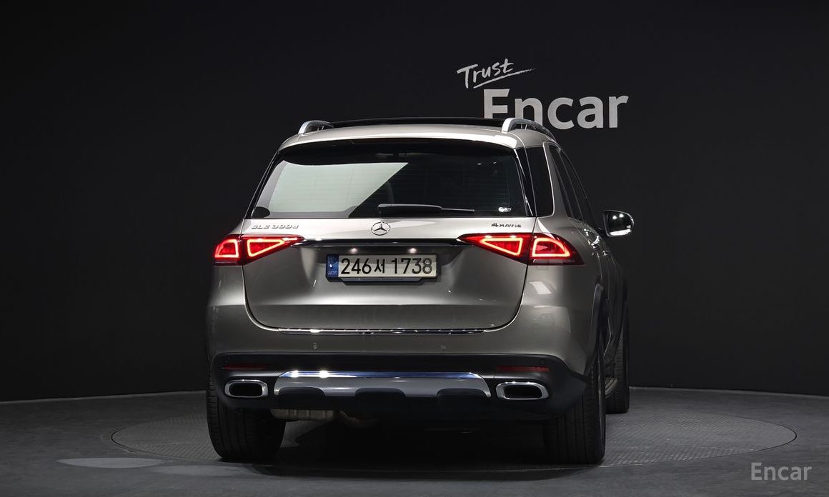  Mercedes-Benz GLE-Class