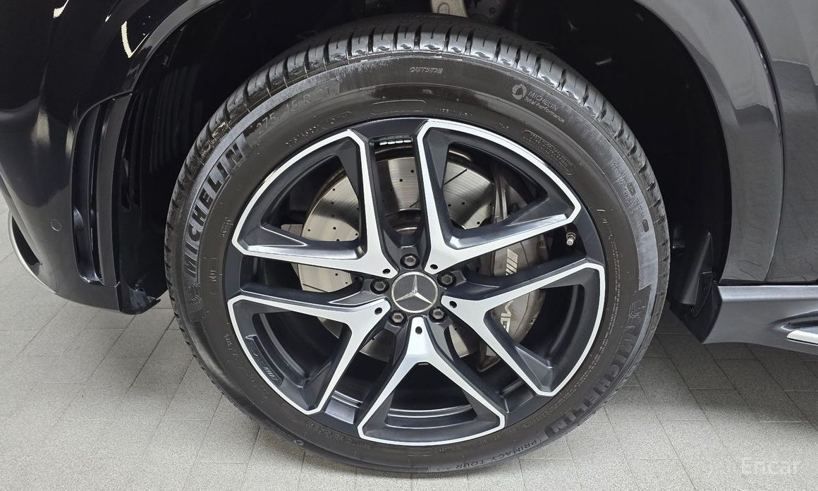  Mercedes-Benz GLE-Class