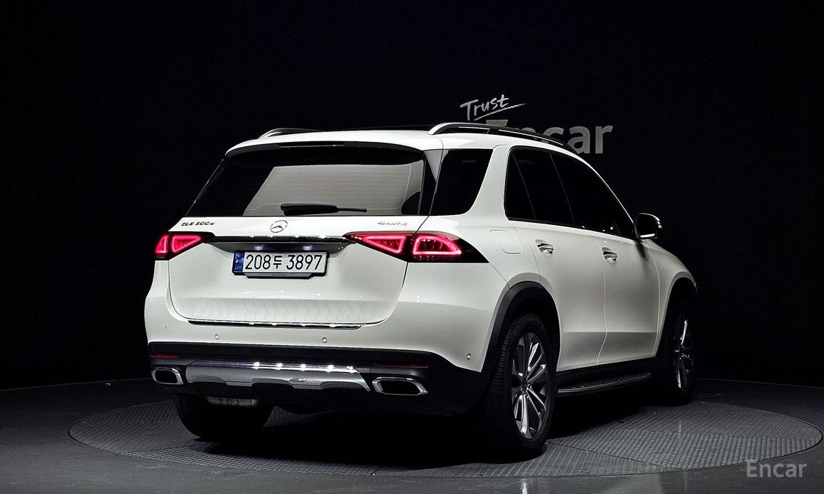  Mercedes-Benz GLE-Class