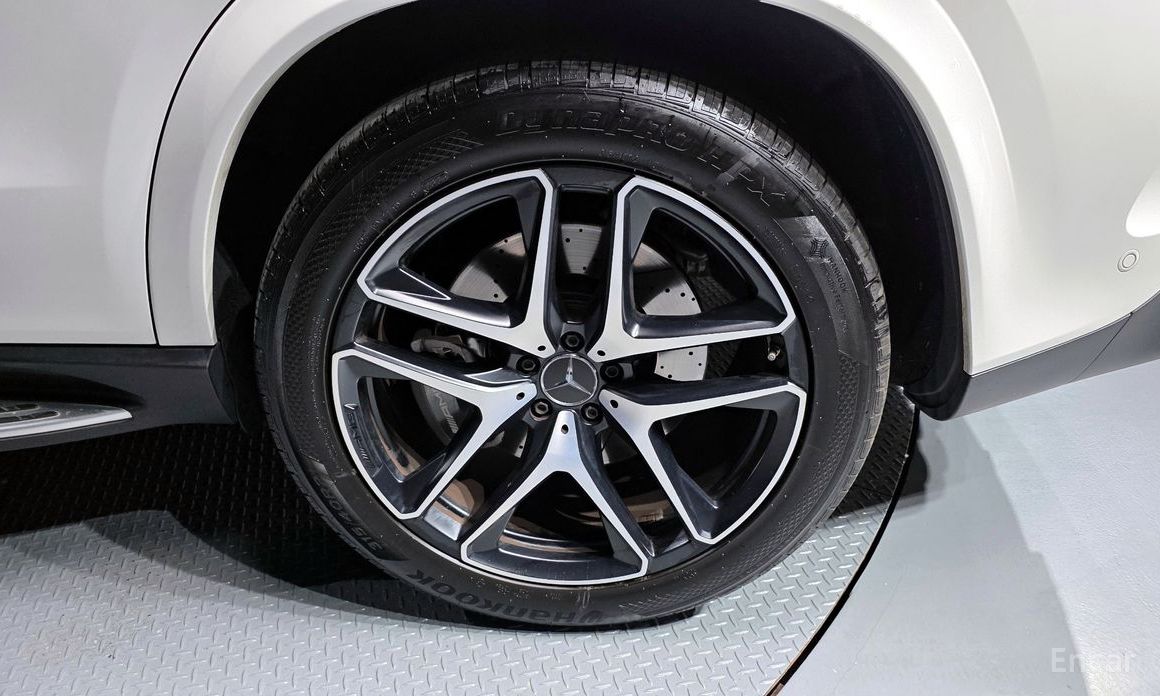  Mercedes-Benz GLE-Class