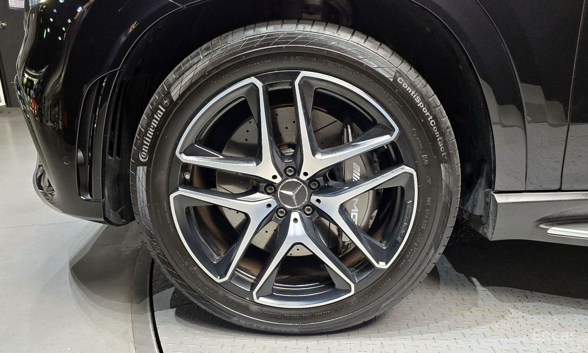  Mercedes-Benz GLE-Class