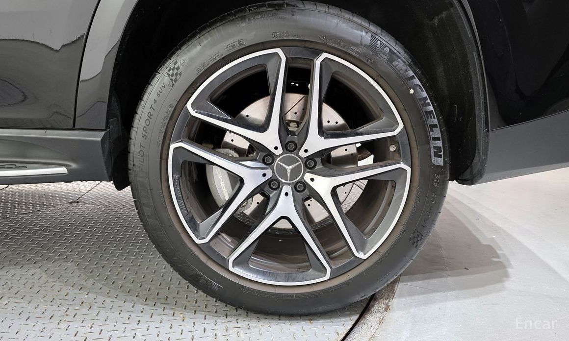  Mercedes-Benz GLE-Class